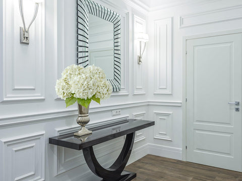 ZYTUYO ivory white hydrangea in a tall vase arrangement for display