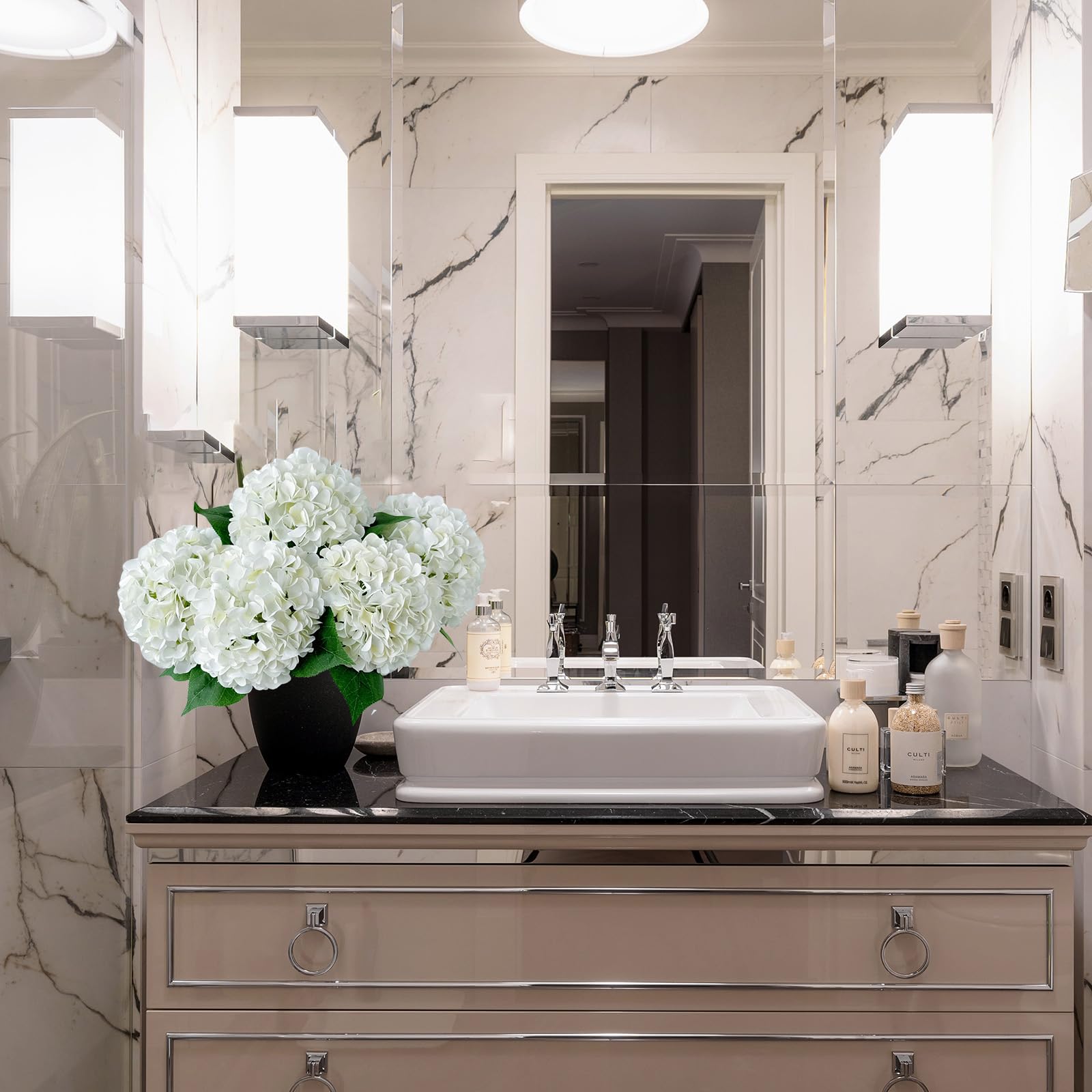 ZYTUYO kitchen boho decor with hydrangeas for a bright, cozy ambiance.