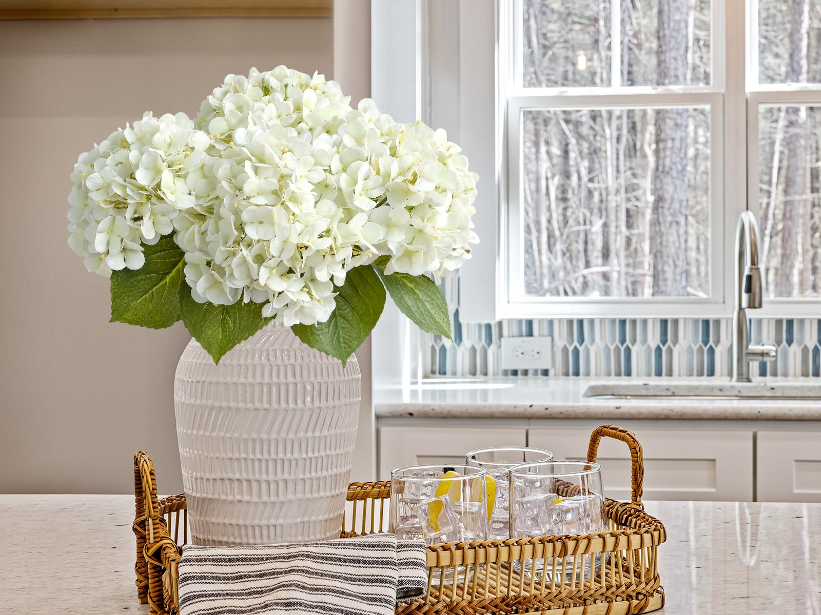 ZYTYUO white hydrangea table centerpiece ready for events