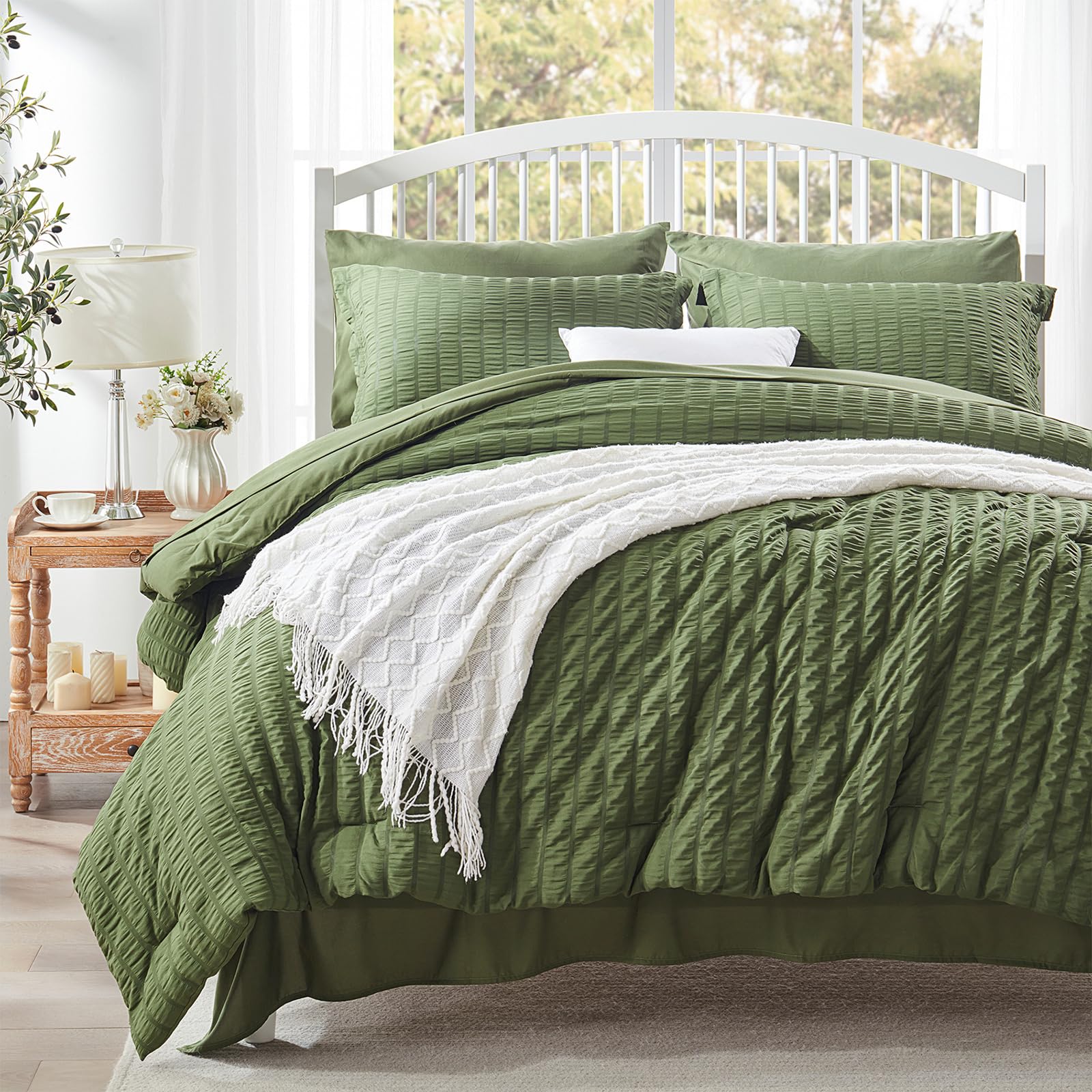 Zzlpp close-up of soft microfiber texture for all-season warmth