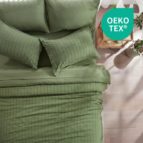 Zzlpp flat sheet shows generous sizing for smooth layering
